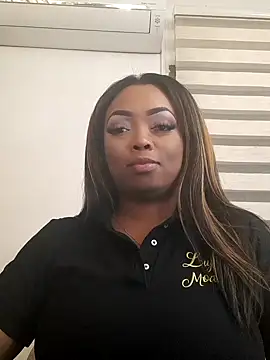 sweetlinddsay online show from September 13, 2025, 11:59 pm