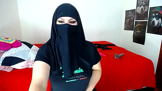 Snapshot of evelyn__salah chatting on December 8, 2024, 1:02 am evelyn  salah online show from December 8, 2024, 1:02 am