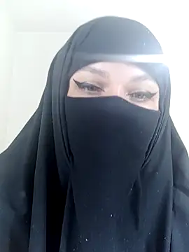 Snapshot of evelyn__salah chatting on October 14, 2025, 4:08 pm evelyn  salah online show from October 14, 2025, 4:08 pm