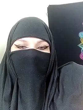 Snapshot of evelyn__salah chatting on October 22, 2025, 11:04 pm evelyn  salah online show from October 22, 2025, 11:04 pm