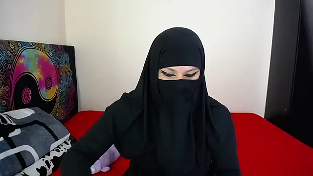 evelyn  salah online show from March 16, 2026, 9:19 pm