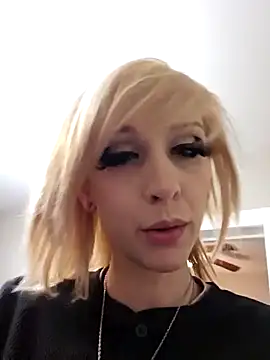AmethystFoxx online show from January 17, 2025, 4:04 pm