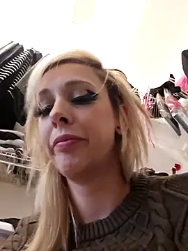 AmethystFoxx online show from February 15, 2026, 8:16 pm