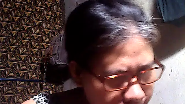 sweetsosie18 online show from April 27, 2026, 4:05 pm