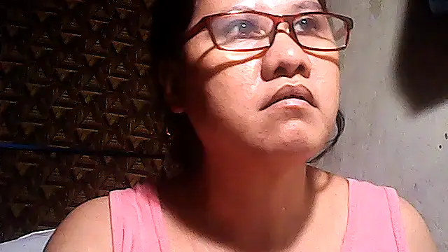 sweetsosie18 online show from April 29, 2026, 3:10 am