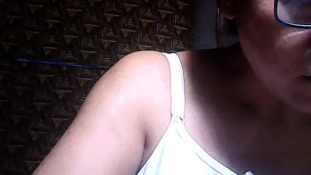 sweetsosie18 online show from July 12, 2026, 10:17 am