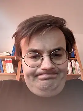 Snapshot of makau1 chatting on January 18, 2026, 10:41 am makau1 online show from January 18, 2026, 10:41 am