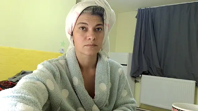 Snapshot of MercyLove chatting on October 10, 2025, 2:16 pm MercyLove online show from October 10, 2025, 2:16 pm