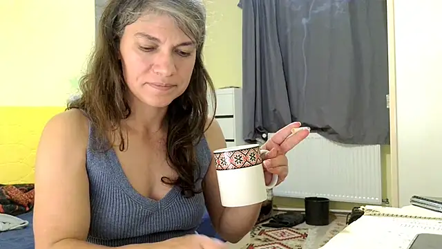 Snapshot of MercyLove chatting on October 12, 2025, 2:05 pm MercyLove online show from October 12, 2025, 2:05 pm