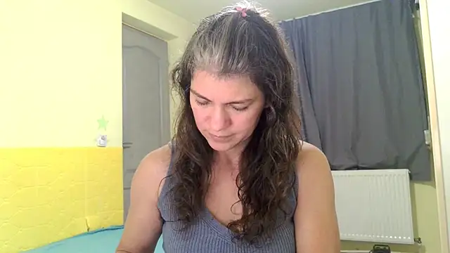 Snapshot of MercyLove chatting on October 24, 2025, 3:19 pm MercyLove online show from October 24, 2025, 3:19 pm