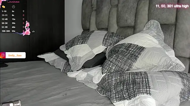 Snapshot of emily_fox1 chatting on February 11, 2026, 10:42 am emily fox1 online show from February 11, 2026, 10:42 am