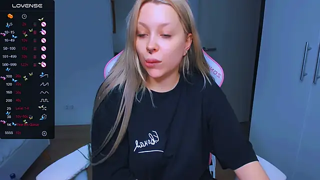 MonaLauu online show from January 15, 2025, 11:21 am