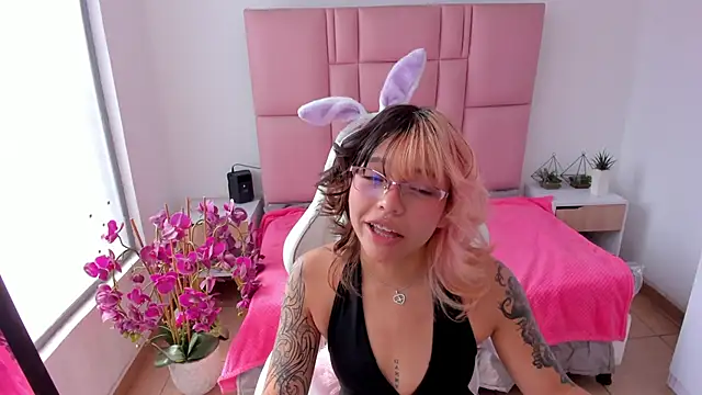 katalina garcia online show from February 28, 2026, 7:48 pm