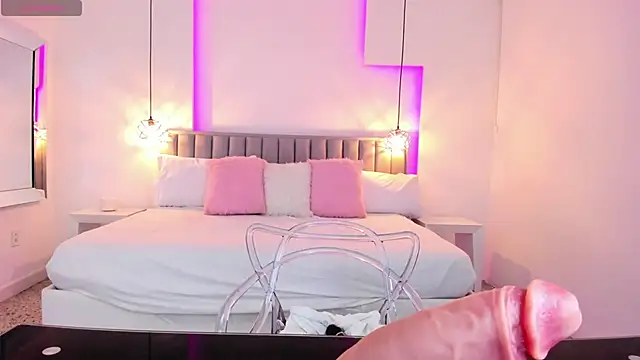 ValeryNova online show from February 11, 2025, 5:40 pm