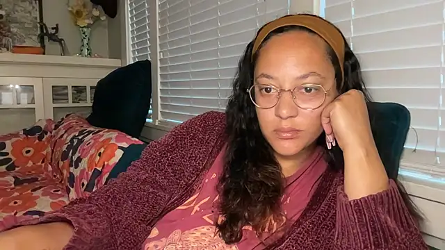 dreamyriri online show from April 10, 2026, 1:38 pm