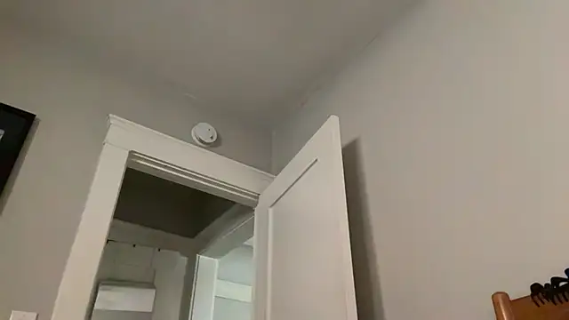 dreamyriri online show from July 13, 2026, 12:57 am
