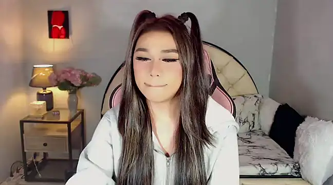Snapshot of WeezyBabyXoxo chatting on December 17, 2024, 4:00 pm WeezyBabyXoxo online show from December 17, 2024, 4:00 pm