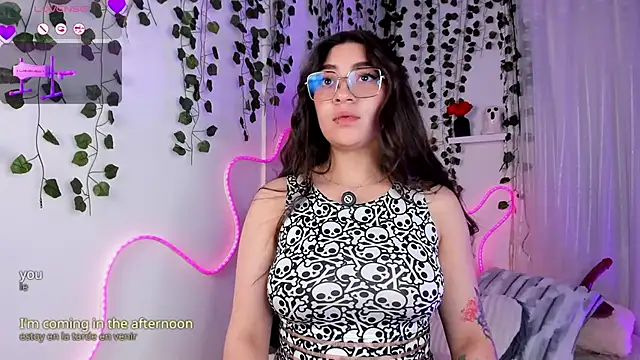 Samii Evans online show from April 12, 2026, 3:33 am