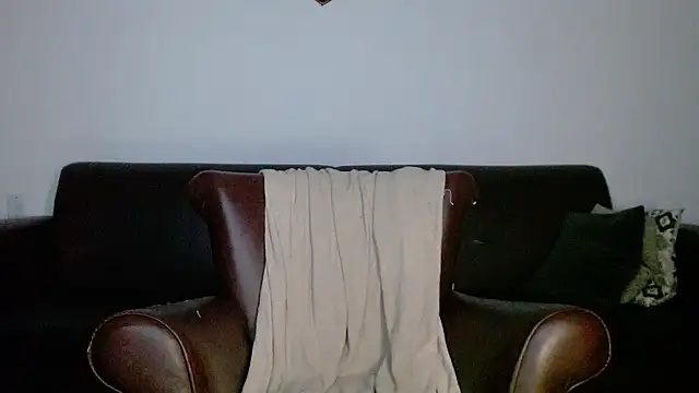 Snapshot of Linda1975 chatting on February 26, 2026, 10:53 pm Linda1975 online show from February 26, 2026, 10:53 pm