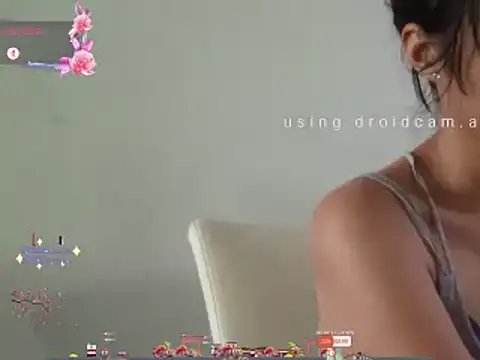 Snapshot of Moon_lunita chatting on January 20, 2025, 8:18 pm Moon lunita online show from January 20, 2025, 8:18 pm