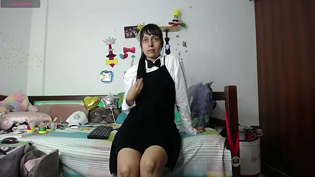 Snapshot of Moon_lunita chatting on March 19, 2025, 9:37 pm Moon lunita online show from March 19, 2025, 9:37 pm