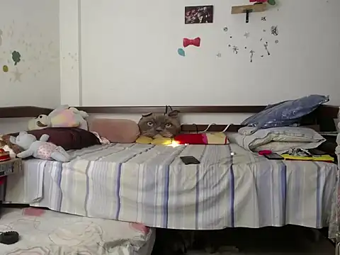 Snapshot of Moon_lunita chatting on September 25, 2025, 2:54 pm Moon lunita online show from September 25, 2025, 2:54 pm