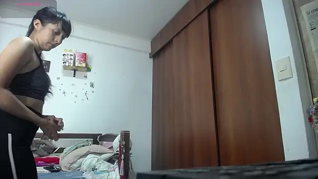 Snapshot of Moon_lunita chatting on November 11, 2025, 11:38 pm Moon lunita online show from November 11, 2025, 11:38 pm