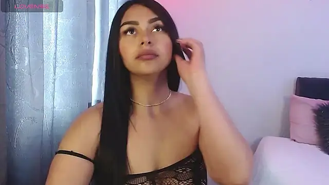 Melaniie01 online show from July 26, 2026, 7:32 pm