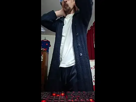 ALBEIROFOOTBALL1992 online show from May 10, 2026, 5:01 am