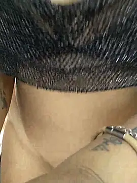 sasha hot98 online show from November 16, 2025, 8:36 pm