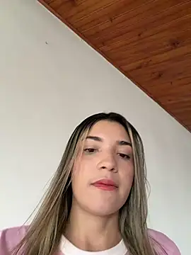 Snapshot of Sarita-candy chatting on April 16, 2026, 6:30 pm Sarita-candy online show from April 16, 2026, 6:30 pm