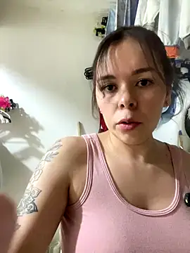 Snapshot of carolina16love chatting on October 9, 2025, 11:03 pm carolina16love online show from October 9, 2025, 11:03 pm