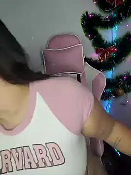 ValerieDiiamond online show from December 18, 2024, 4:20 am