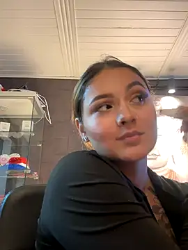 Emiily W online show from November 5, 2025, 8:09 pm