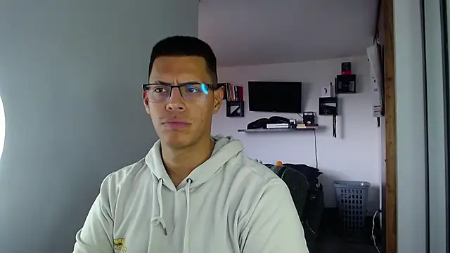  John Boy  online show from April 17, 2026, 7:39 pm