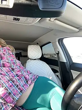 Snapshot of Bondgirl_013 chatting on February 27, 2025, 12:45 pm Bondgirl 013 online show from February 27, 2025, 12:45 pm