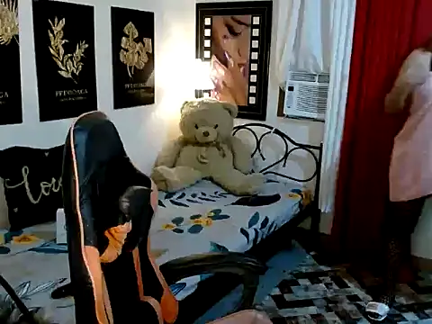 UrhotGoddess online show from October 24, 2025, 8:44 am