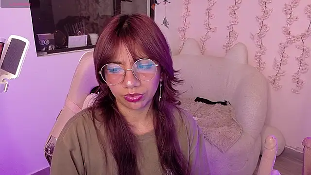 Nami usagi online show from April 15, 2026, 7:58 pm