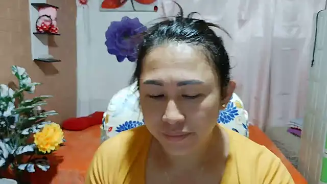 Snapshot of M_e_c_e_l chatting on June 18, 2026, 8:46 pm M e c e l online show from June 18, 2026, 8:46 pm