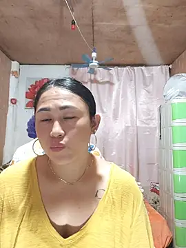 Snapshot of M_e_c_e_l chatting on July 10, 2026, 5:59 pm M e c e l online show from July 10, 2026, 5:59 pm