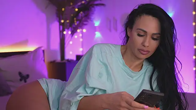 Lorettelorena online show from March 21, 2026, 8:30 am