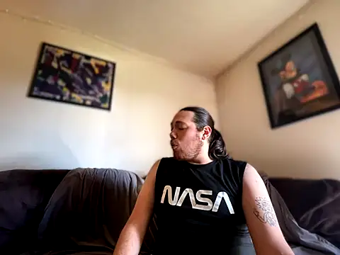 lucasgalacticman online show from November 28, 2025, 3:47 pm