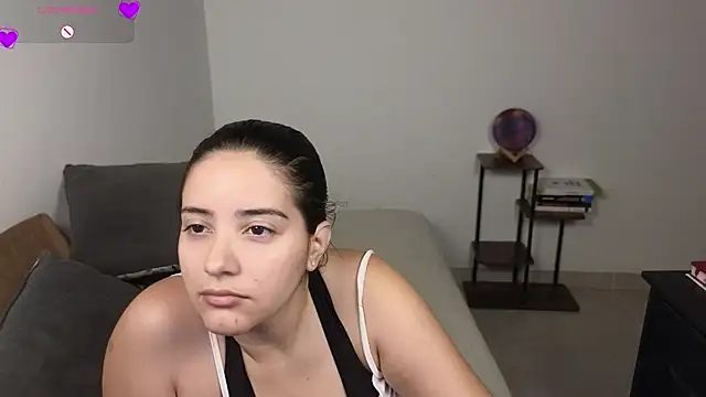 Snapshot of blue__moon_ chatting on February 24, 2026, 3:37 am blue moon online show from February 24, 2026, 3:37 am