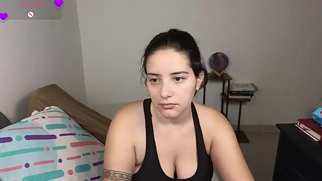 Snapshot of blue__moon_ chatting on March 1, 2026, 4:36 am blue moon online show from March 1, 2026, 4:36 am