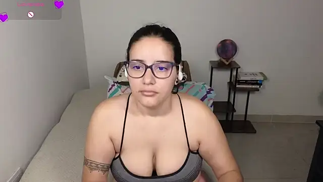 Snapshot of blue__moon_ chatting on March 21, 2026, 8:30 am blue moon online show from March 21, 2026, 8:30 am