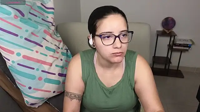 Snapshot of blue__moon_ chatting on April 28, 2026, 7:57 am blue moon online show from April 28, 2026, 7:57 am