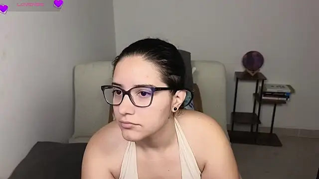 Snapshot of blue__moon_ chatting on May 5, 2026, 3:25 am blue moon online show from May 5, 2026, 3:25 am