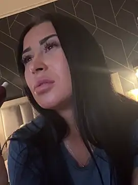 EmyLaveau online show from March 11, 2025, 3:12 pm