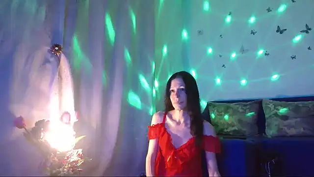 ElysaSun online show from February 8, 2026, 5:05 pm