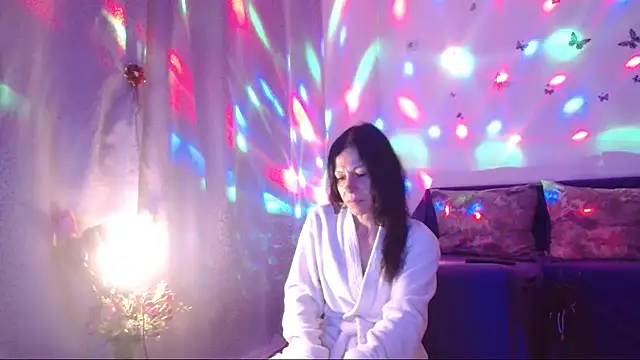 ElysaSun online show from February 19, 2026, 6:15 pm